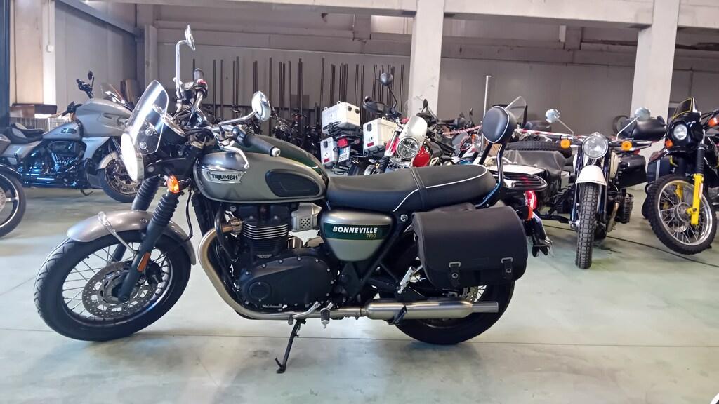 BONNEVILLE 900 T100
