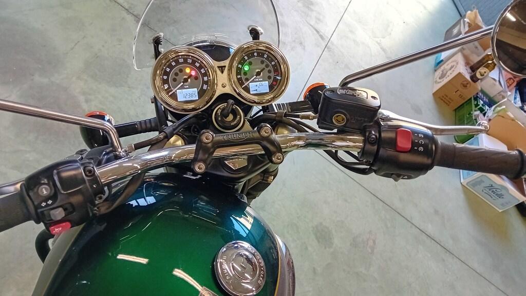 BONNEVILLE 900 T100
