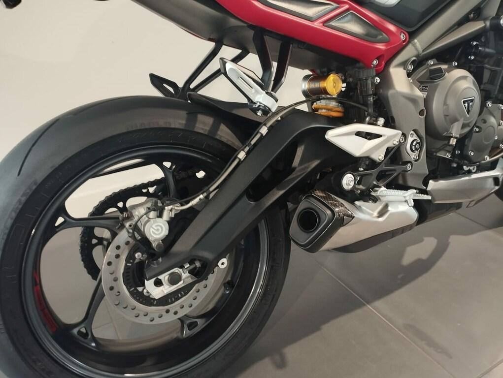 STREET TRIPLE 765