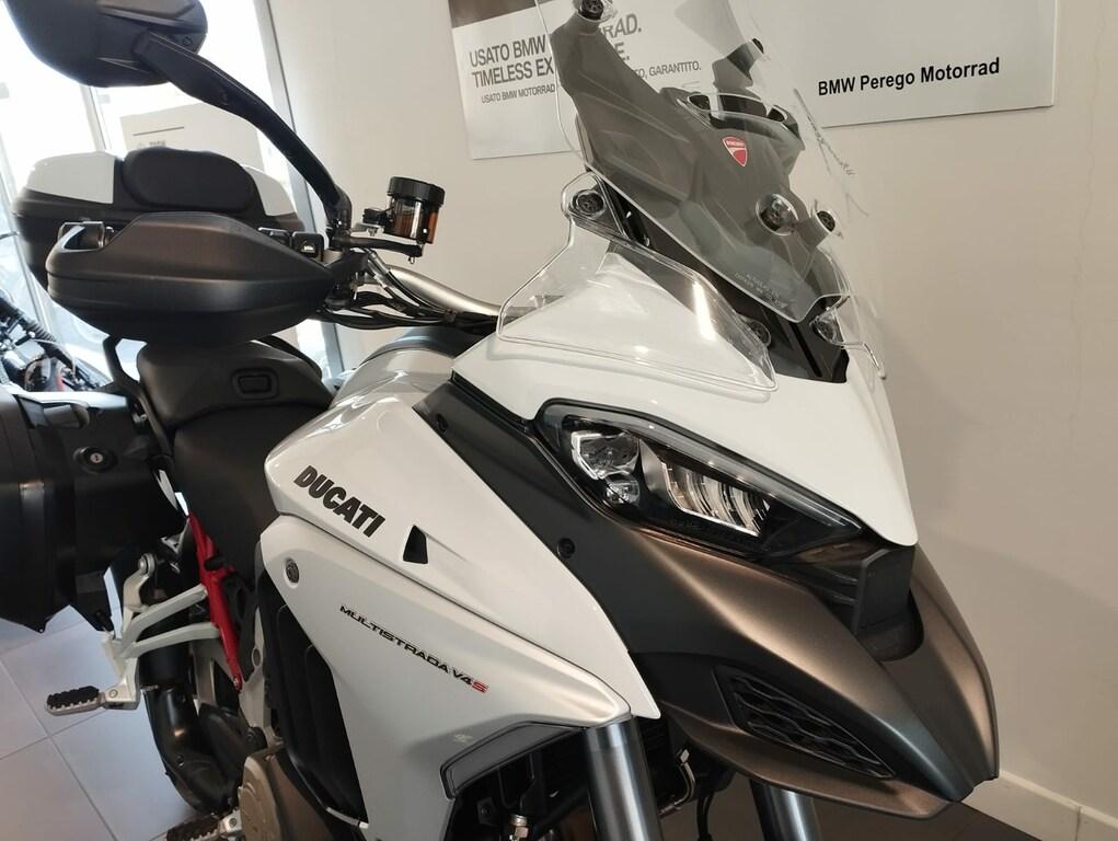 MULTISTRADA V4