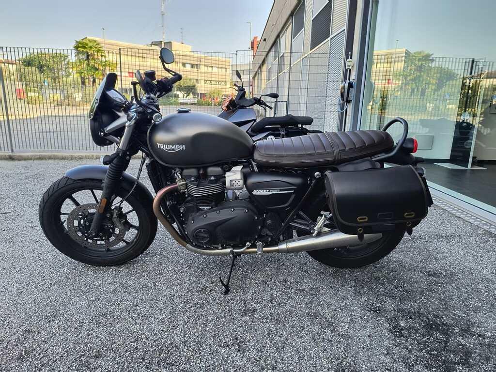 STREET TWIN 900