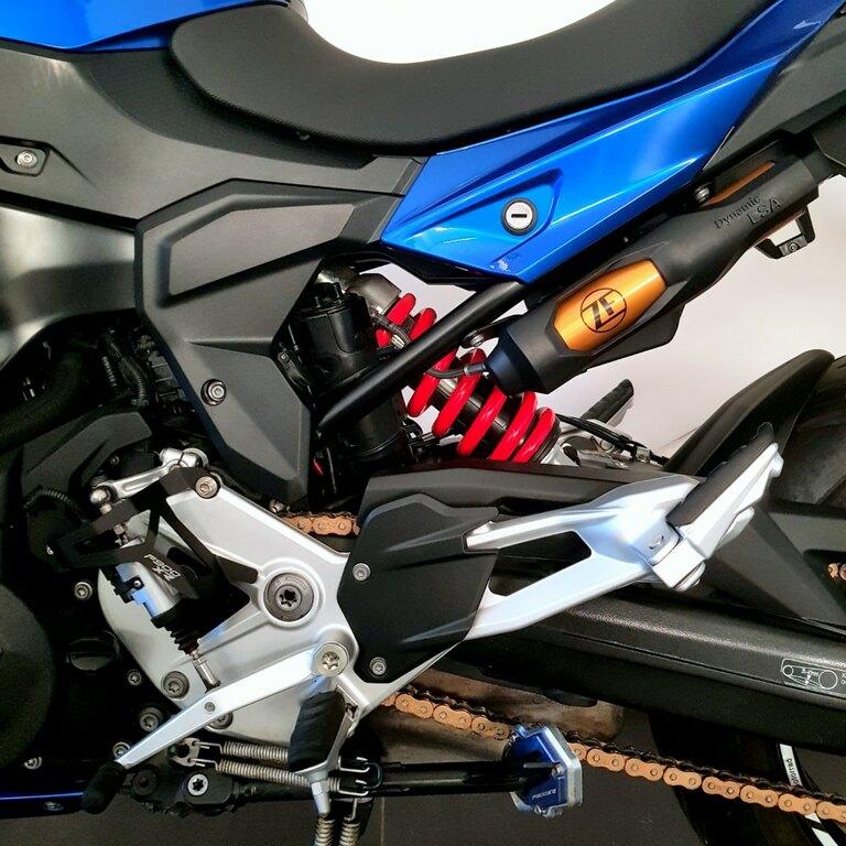 F 900 XR