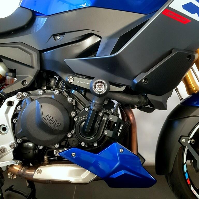 F 900 XR