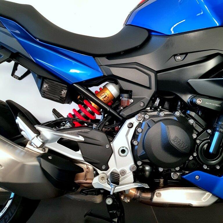 F 900 XR