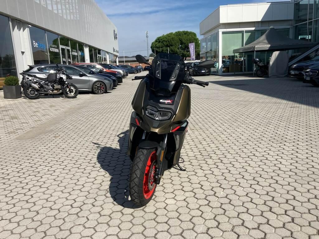 C 400 X