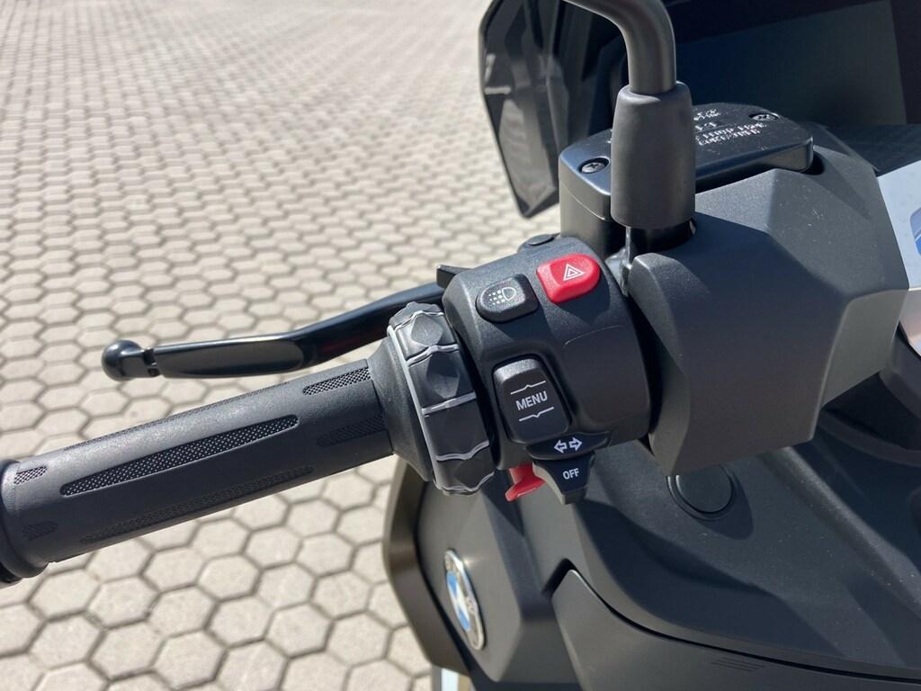 C 400 X