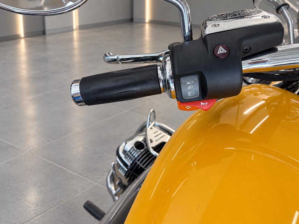R 1200 C