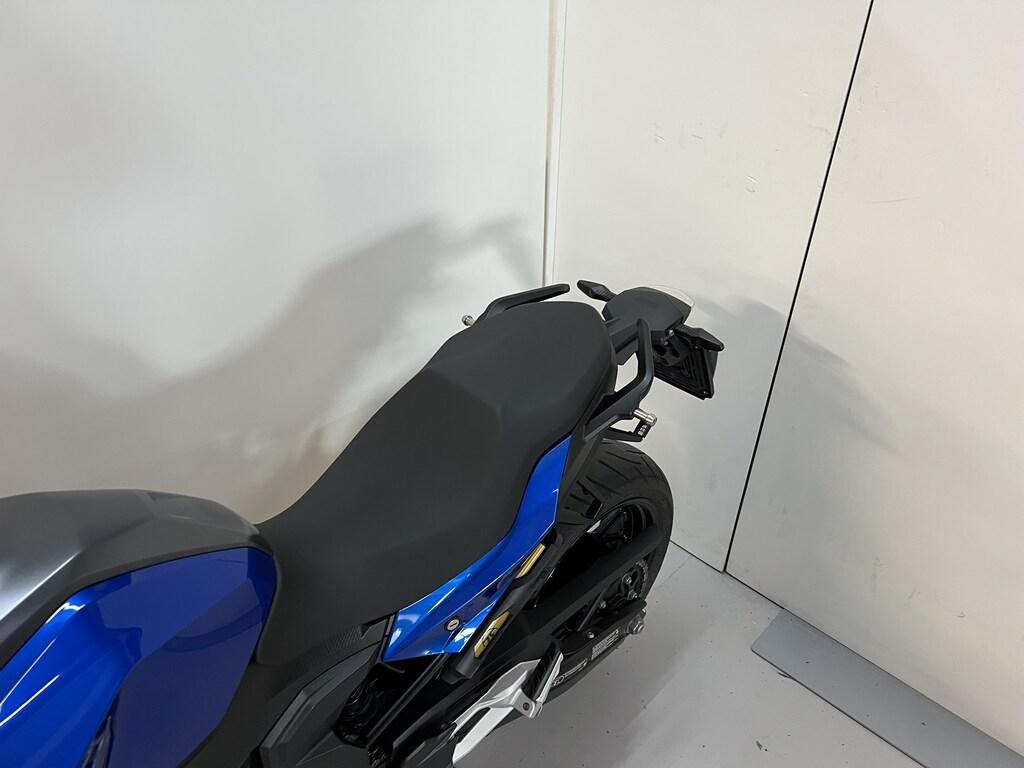 F 900 XR