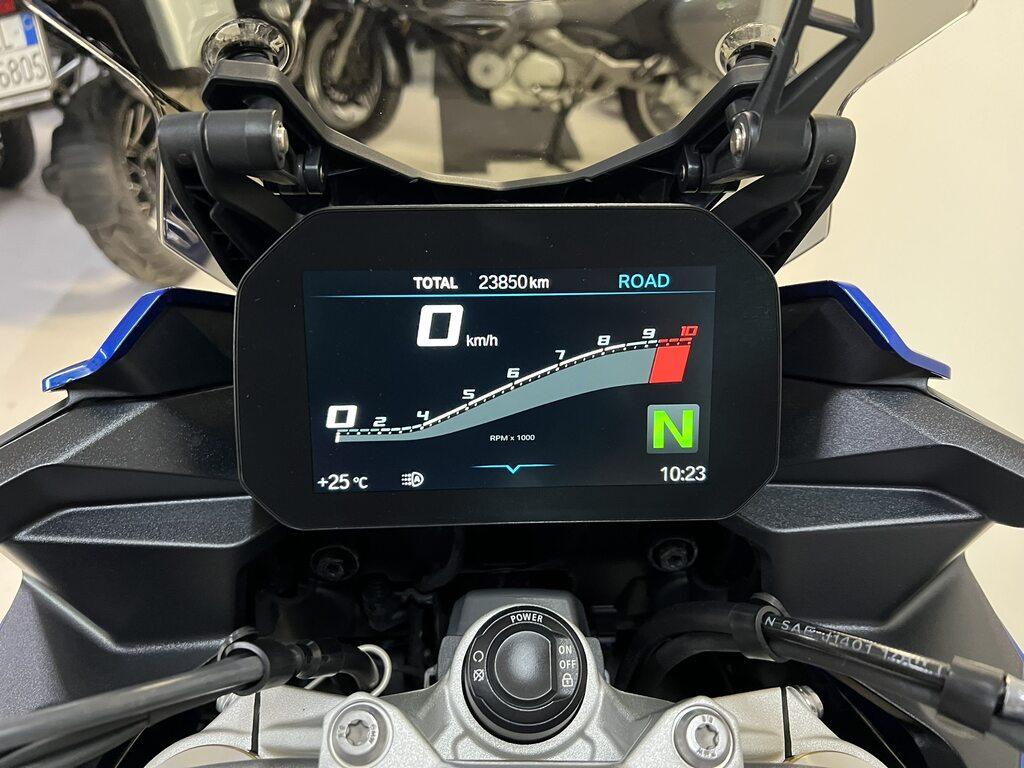 F 900 XR