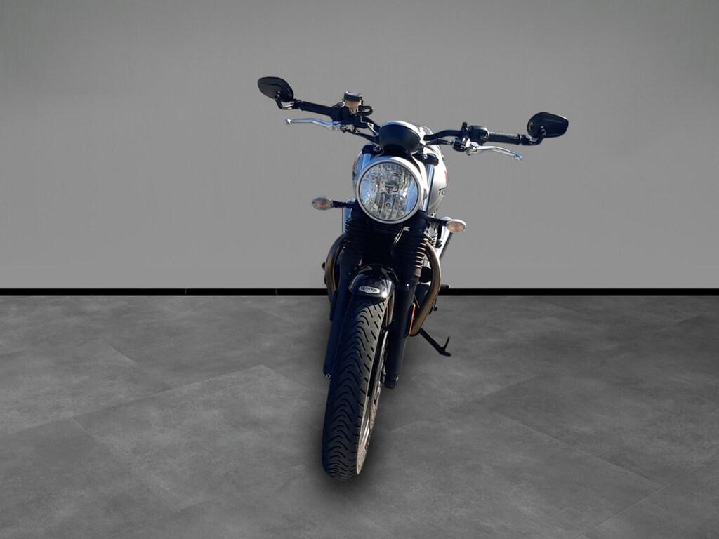 STREET TWIN 900