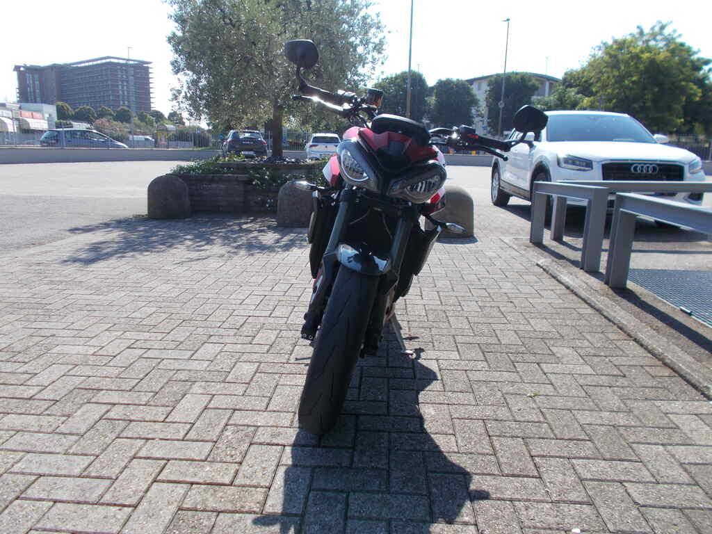 STREET TRIPLE 765