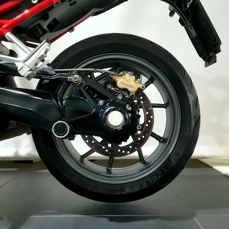 R 1200 R