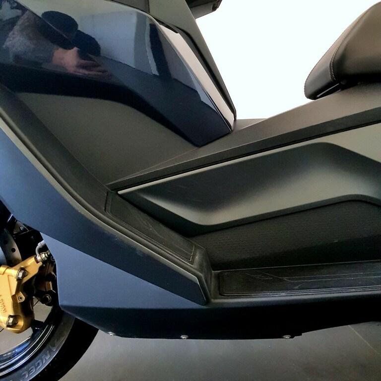C 400 GT