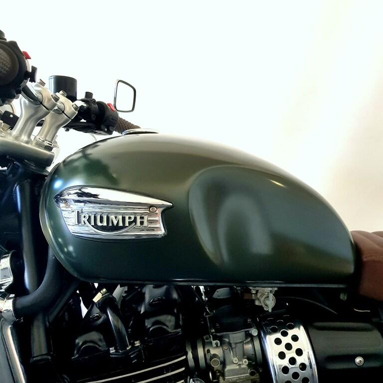 THUNDERBIRD 900
