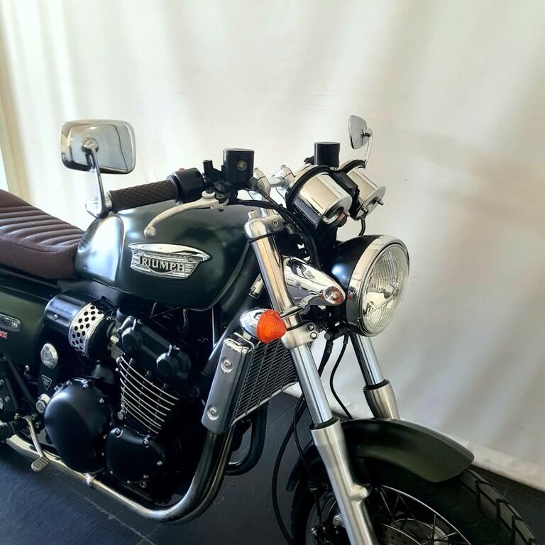 THUNDERBIRD 900