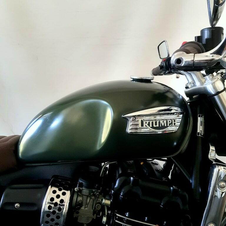 THUNDERBIRD 900