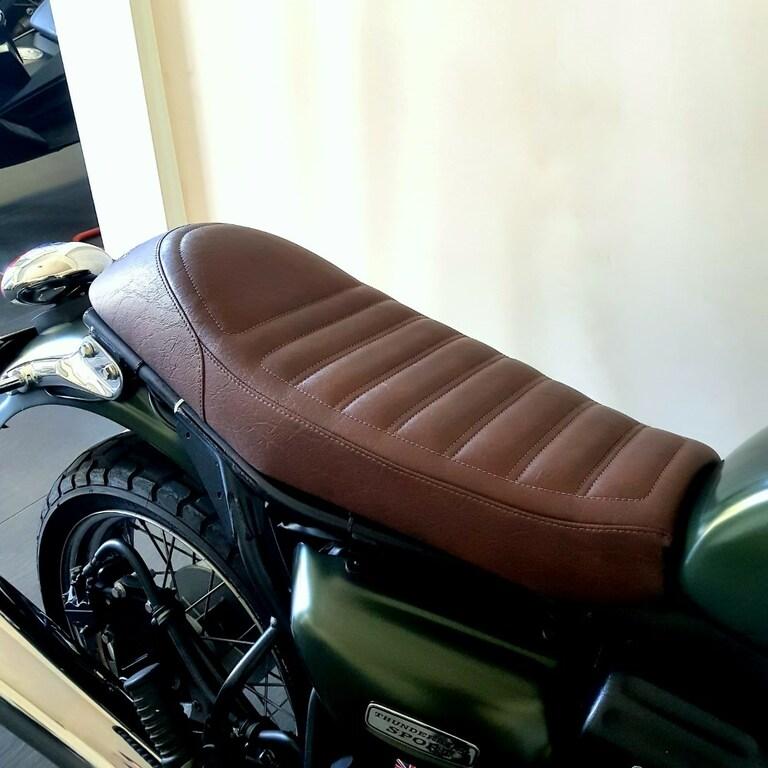 THUNDERBIRD 900