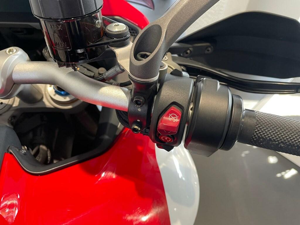 MULTISTRADA V4