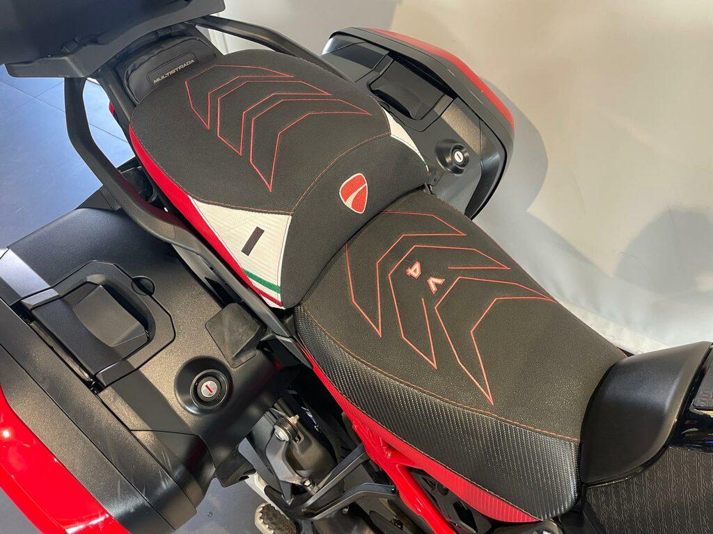 MULTISTRADA V4