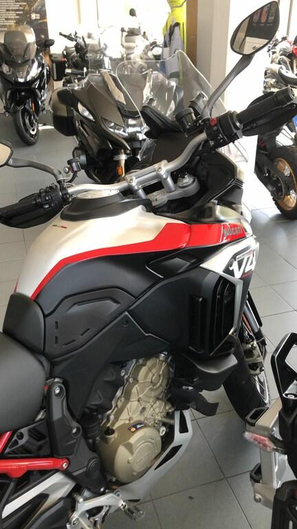 MULTISTRADA V4