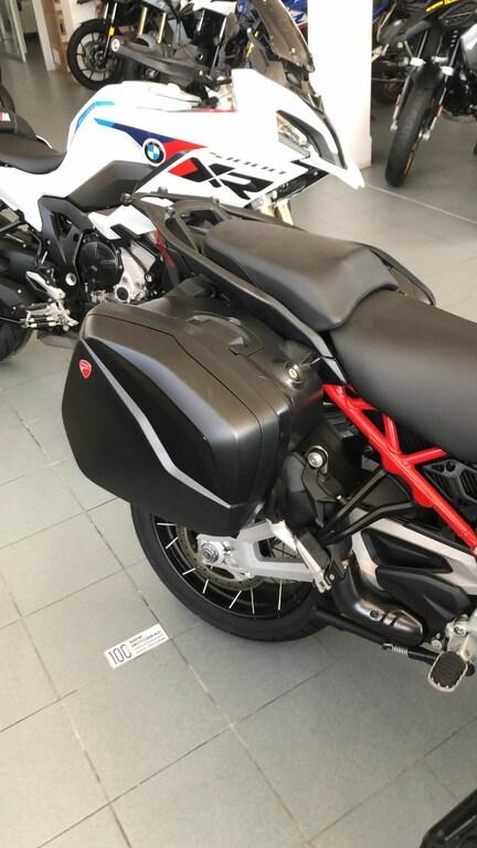 MULTISTRADA V4