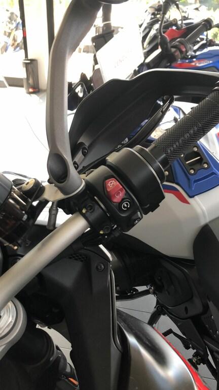 MULTISTRADA V4