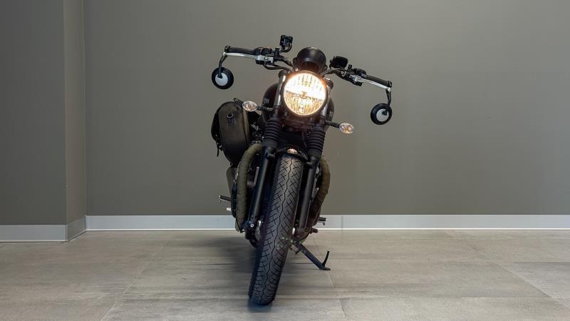 STREET TWIN 900