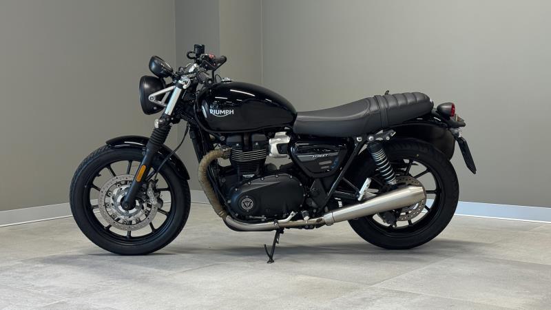 STREET TWIN 900