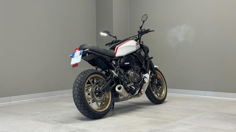 XSR 700