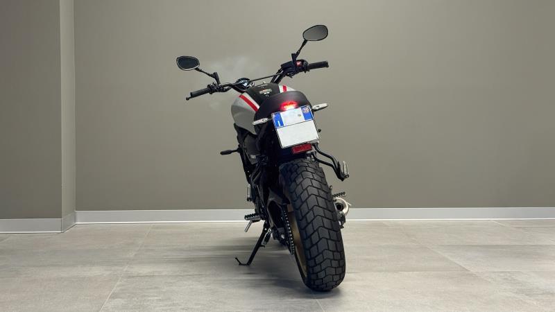 XSR 700