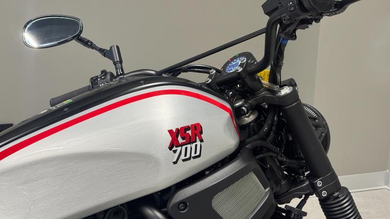 XSR 700