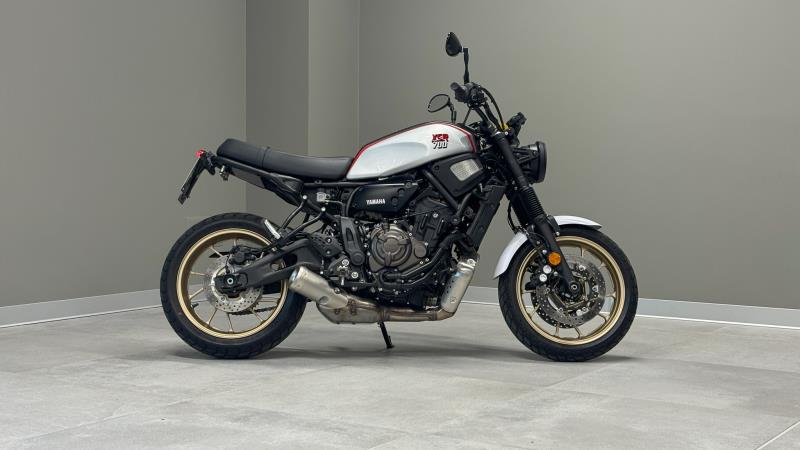 XSR 700