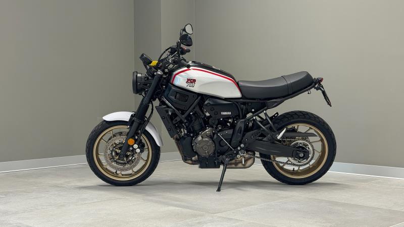 XSR 700