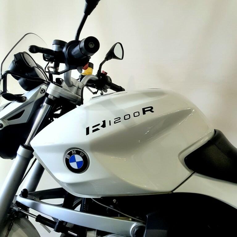 R 1200 R