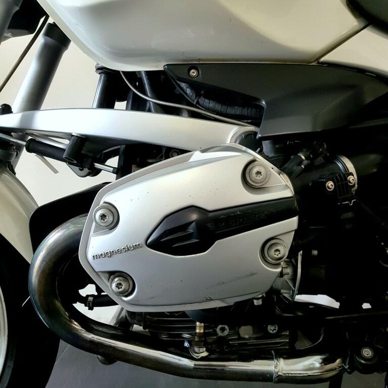 R 1200 R