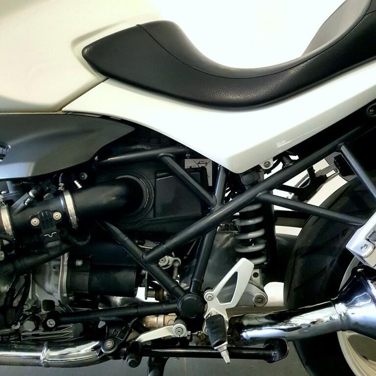 R 1200 R