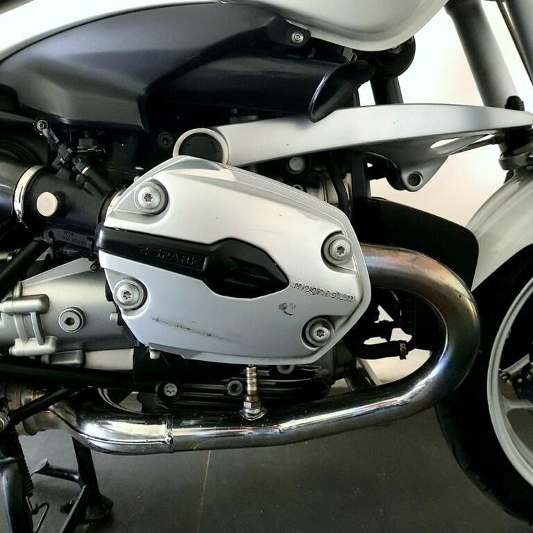 R 1200 R