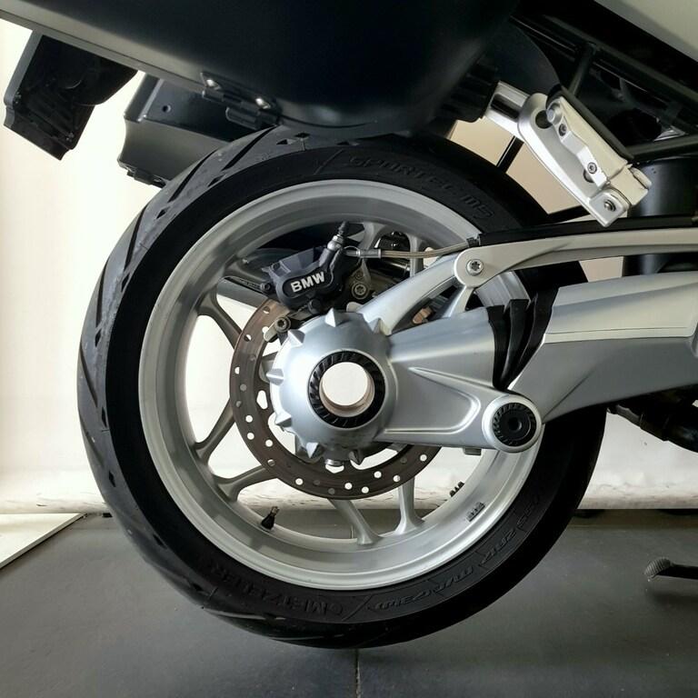 R 1200 R