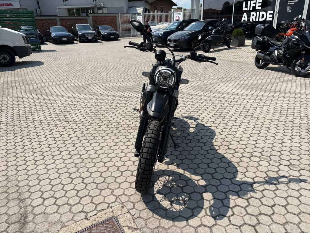 SCRAMBLER 800
