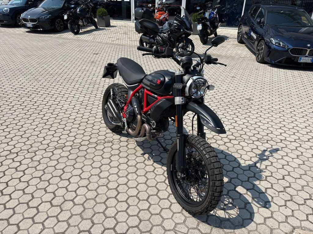 SCRAMBLER 800
