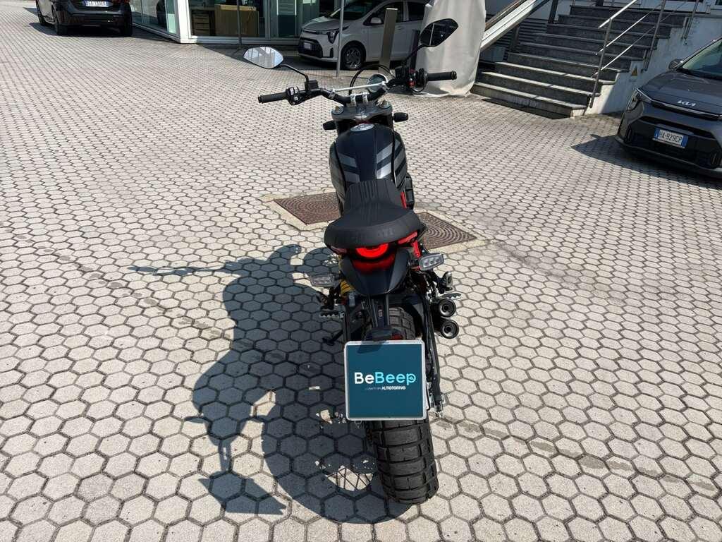 SCRAMBLER 800