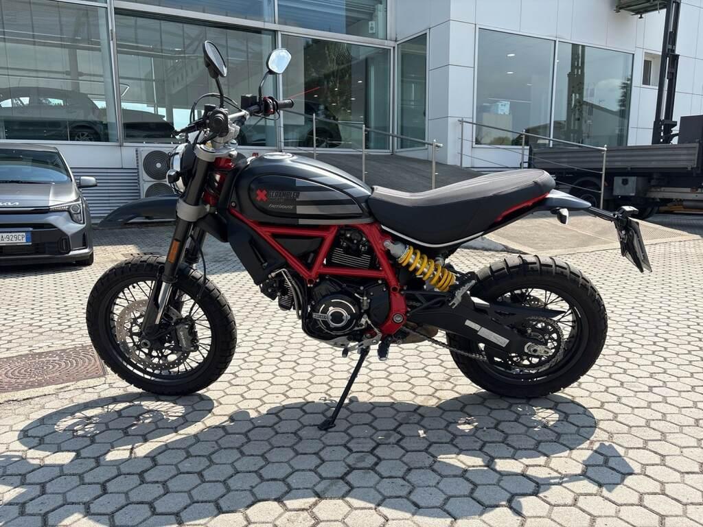 SCRAMBLER 800