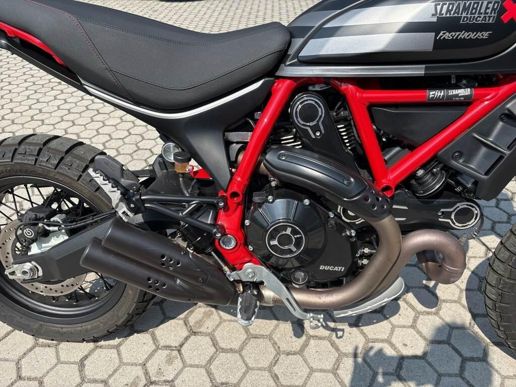 SCRAMBLER 800