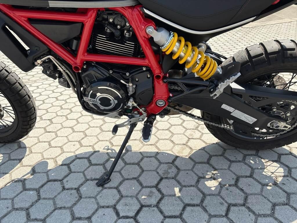 SCRAMBLER 800
