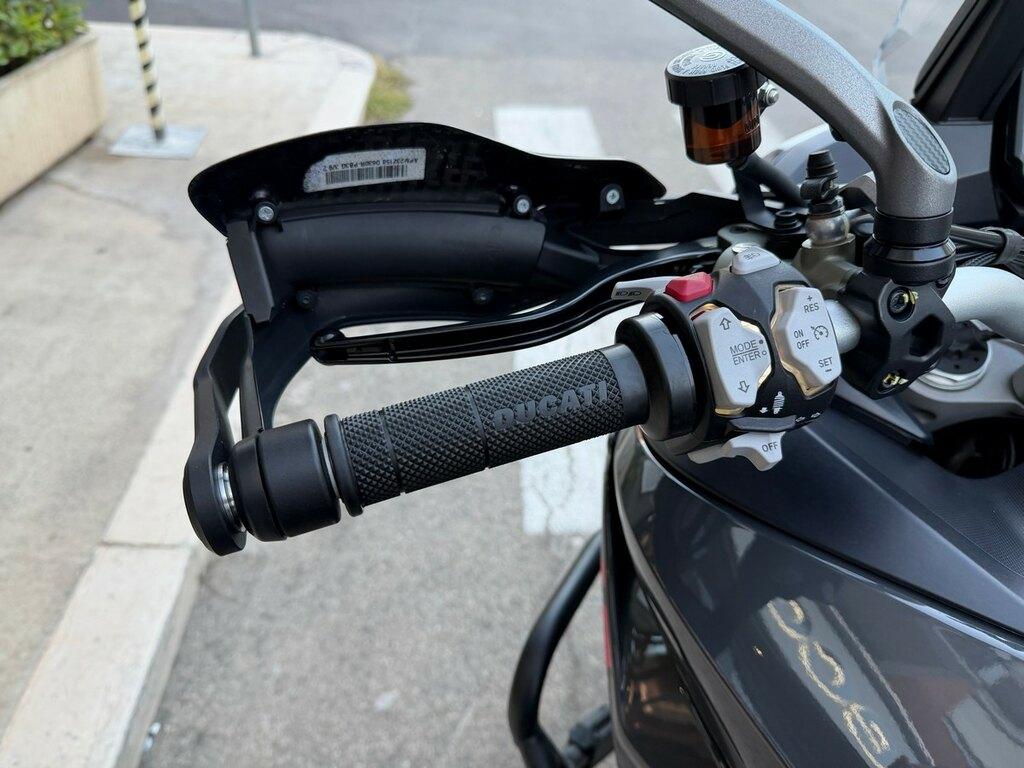 MULTISTRADA V2