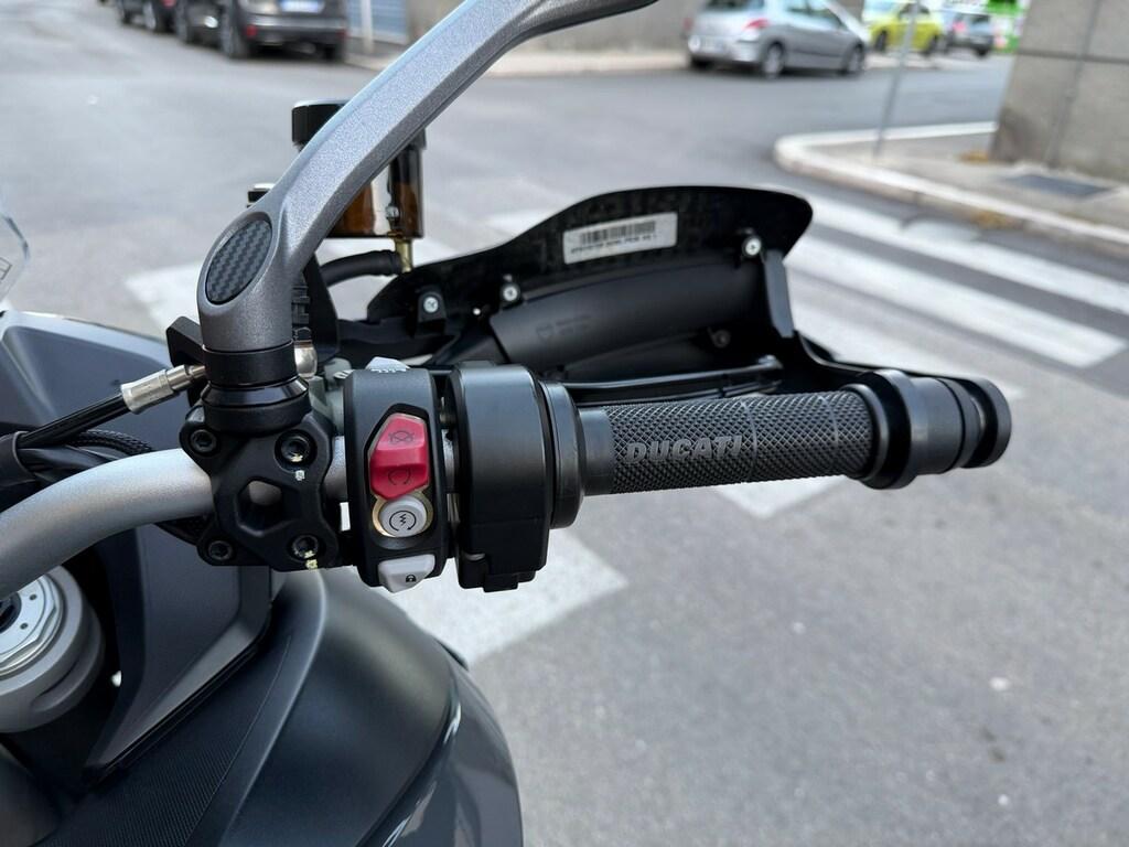 MULTISTRADA V2