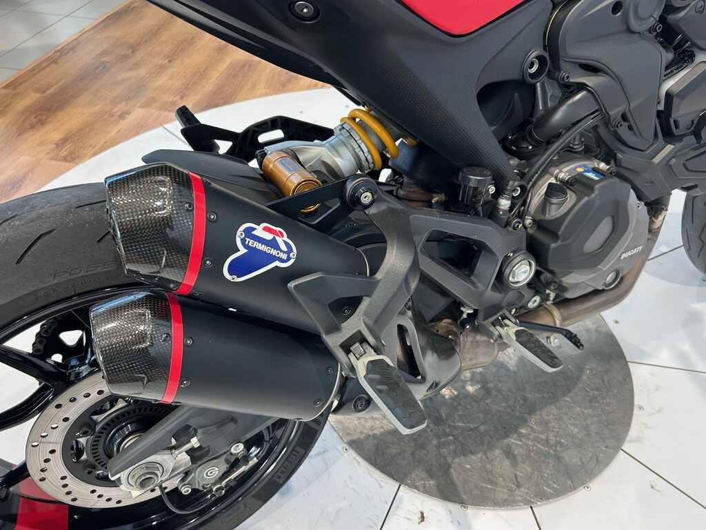 MONSTER 950