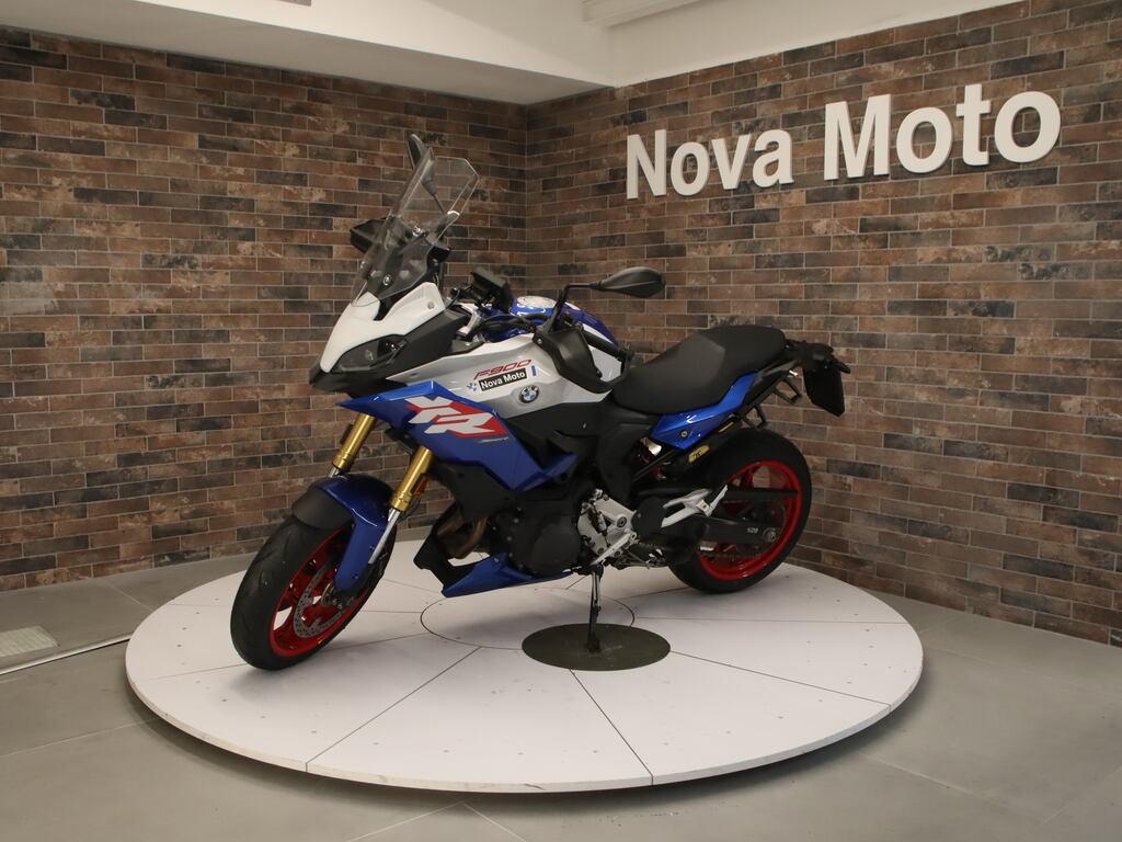 F 900 XR