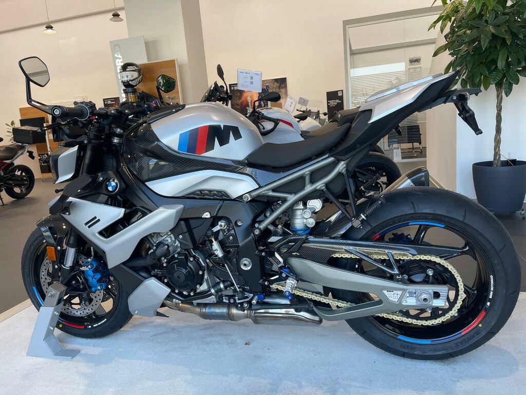 M 1000 R