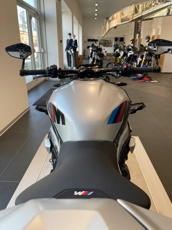 M 1000 R
